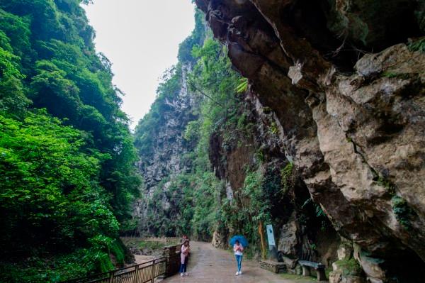 南京栖霞中国水泥厂社区开展车棚提升工程